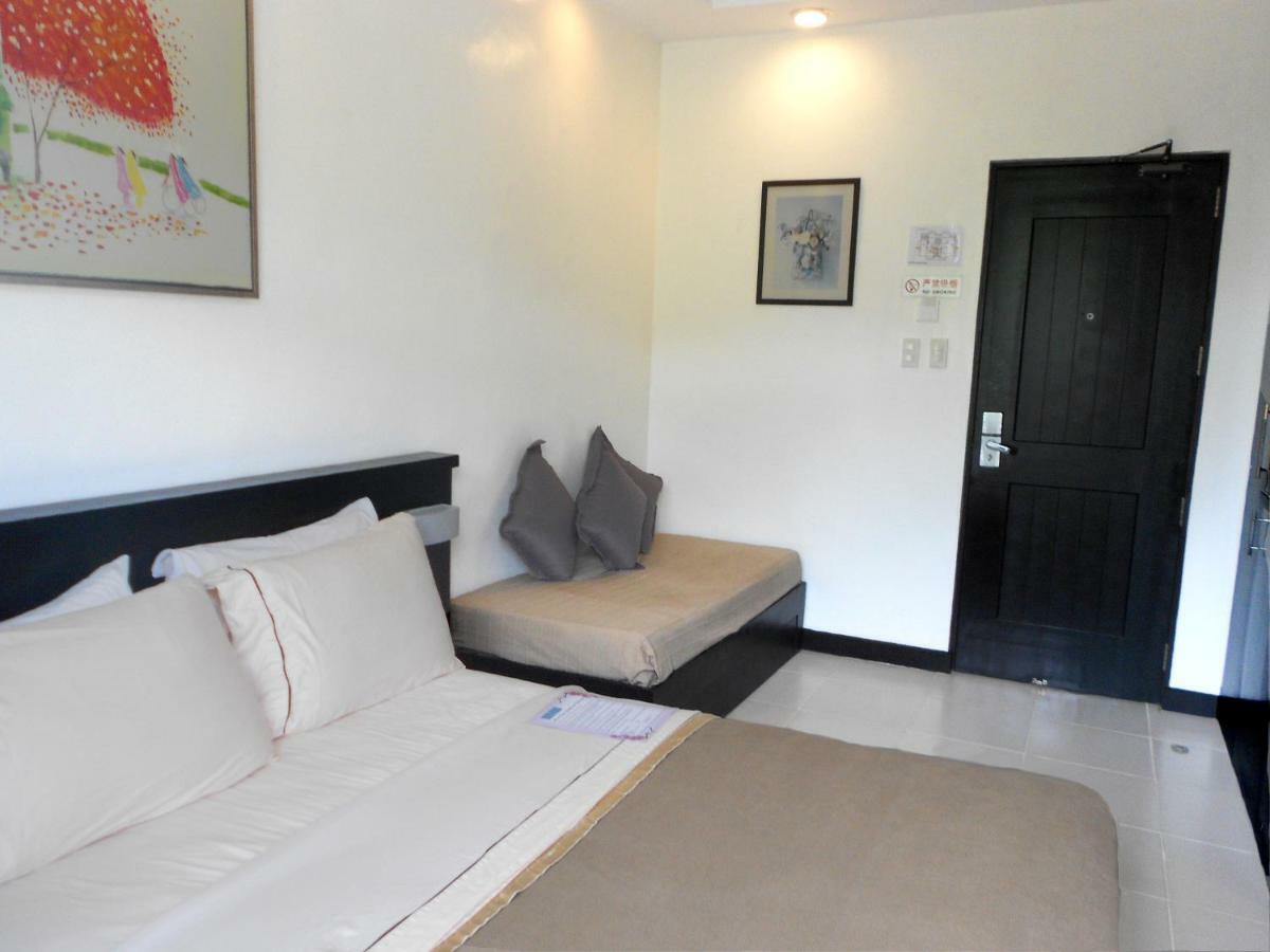 Balabag  One Crescent Place Hotel מראה חיצוני תמונה