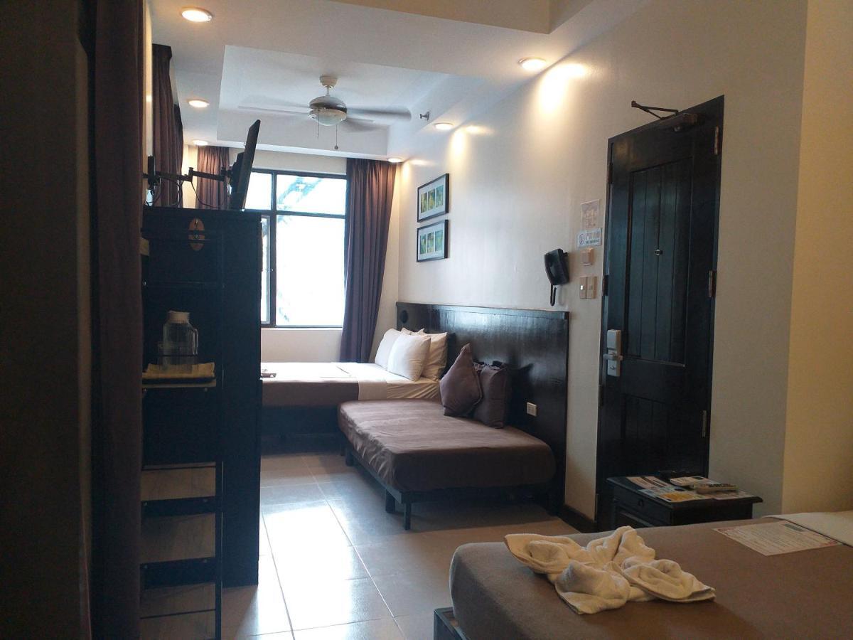 Balabag  One Crescent Place Hotel מראה חיצוני תמונה