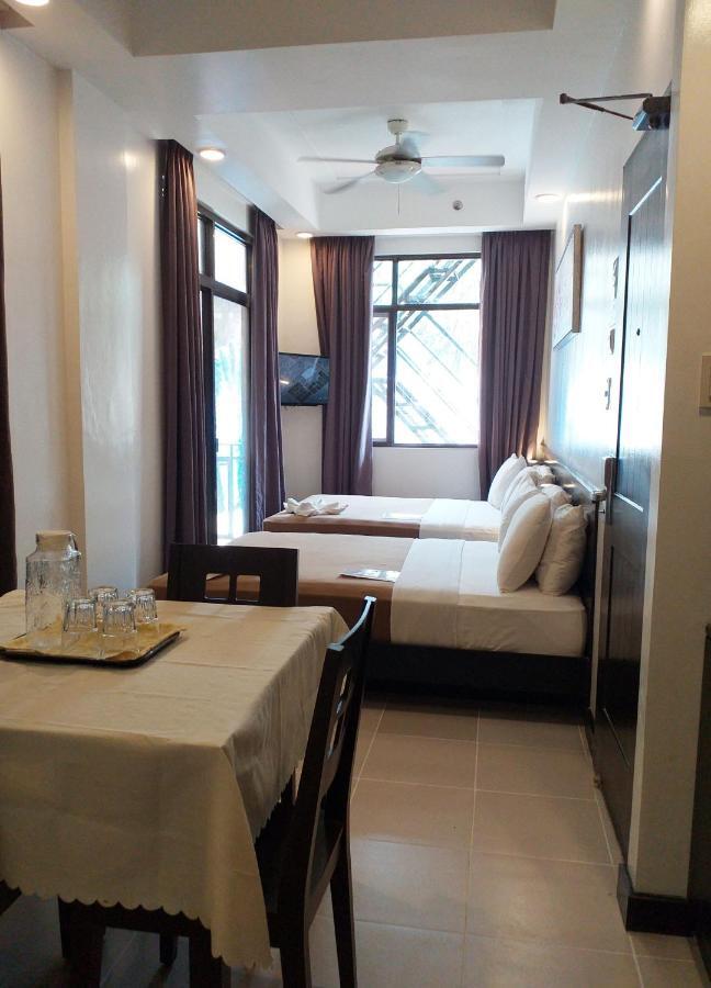 Balabag  One Crescent Place Hotel מראה חיצוני תמונה